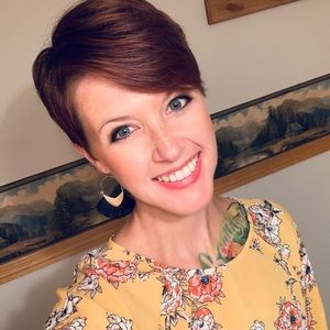 Meet your Posher, Bobbi